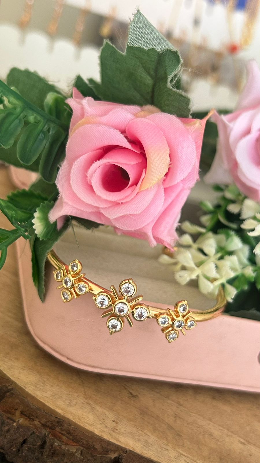 Panchaloham Polished Adjustable Kada with Floral Stone Design – Elegant Daily Wear