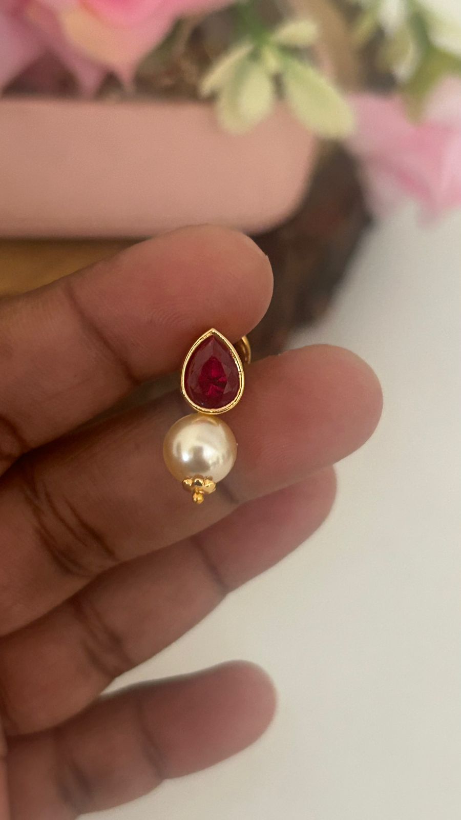 panchaloham oval shape stud in colours with polish