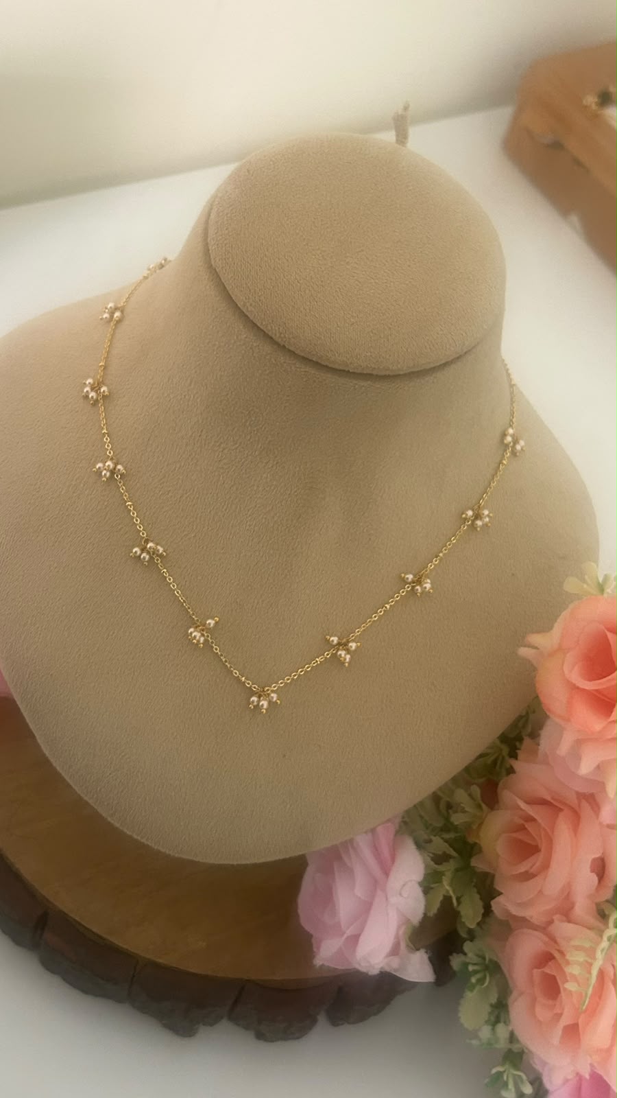 Elegant Chain with White Pearl Floral Drops – 16 Inches
