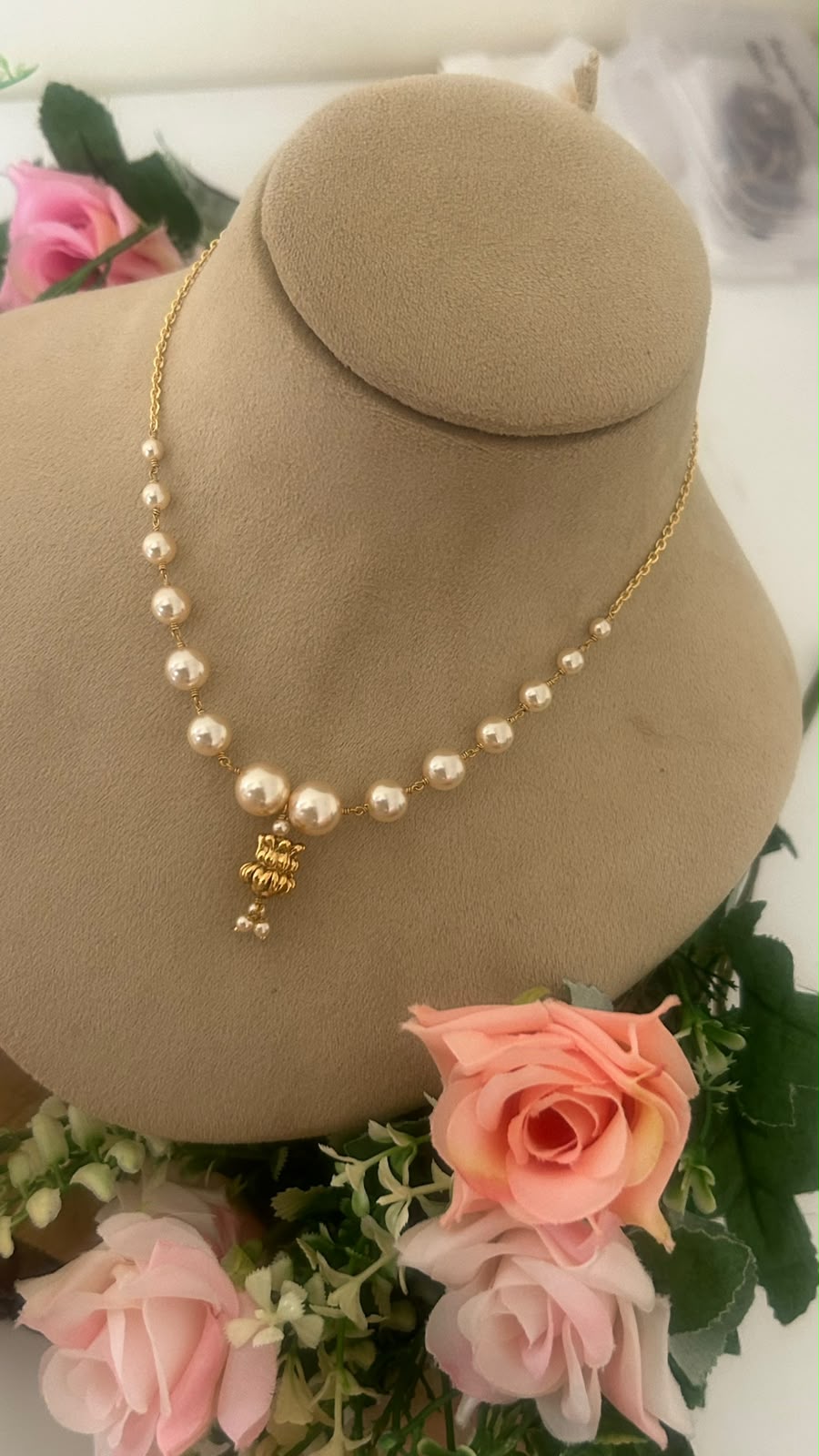 swaroskiPearl Beads Necklace with Antique Pendant – Elegant Handmade Chain