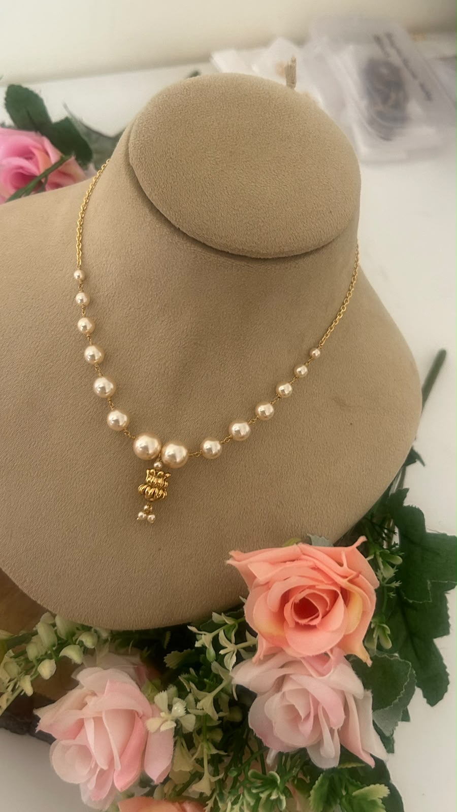 swaroskiPearl Beads Necklace with Antique Pendant – Elegant Handmade Chain
