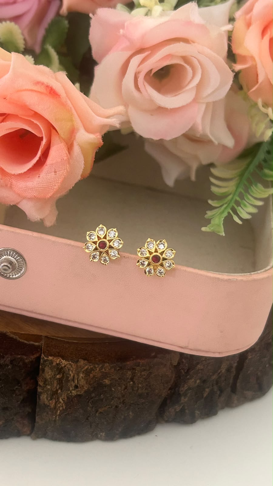 Panchaloham Polished Eight-Petal Studs