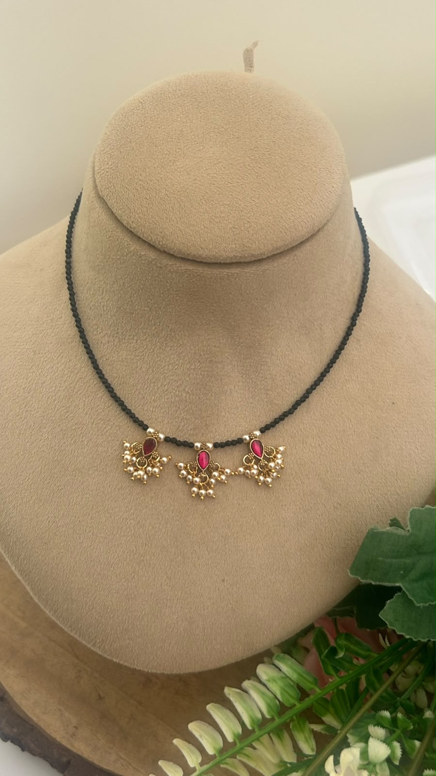 Kundan Drop Design Black Bead Mangalsutra – Invisible Chain Pattern | 14–15 Inches