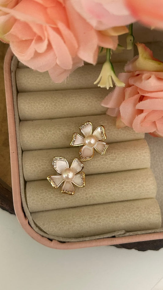 White Floral Original Pearl Stud Earrings with Gold P.U. Plating