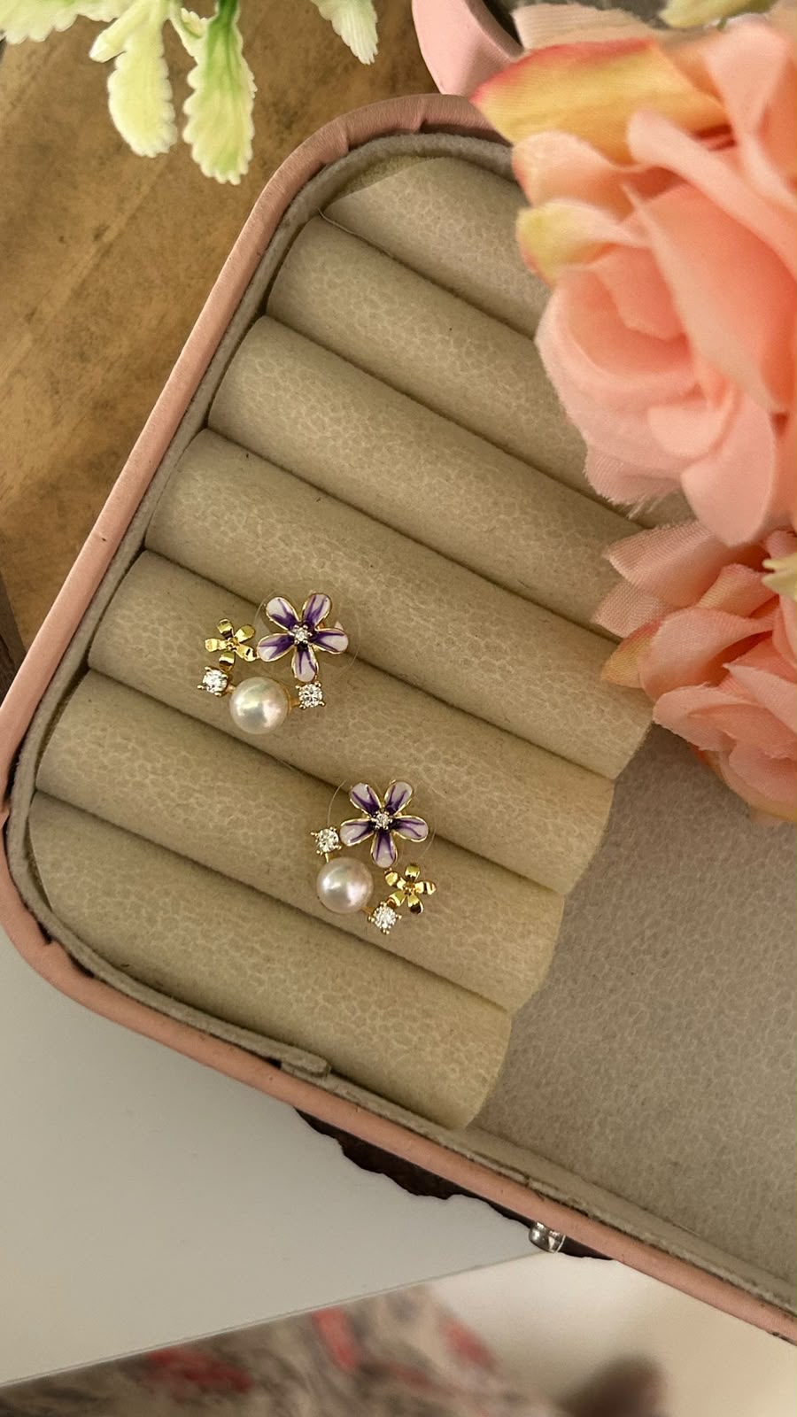 Gold Plated Original Pearl Earrings with Purple Floral & Crystal Detailing – Elegant Women’s Earrings