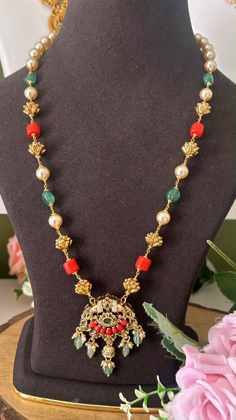Premium Red Coral, Nakshi Balls & Swarovski Pearl Kattuteega Chain Necklace with Designer Temple Pendant – Gold-Plated Traditional Jewellery – 18–20 Inches ✨
