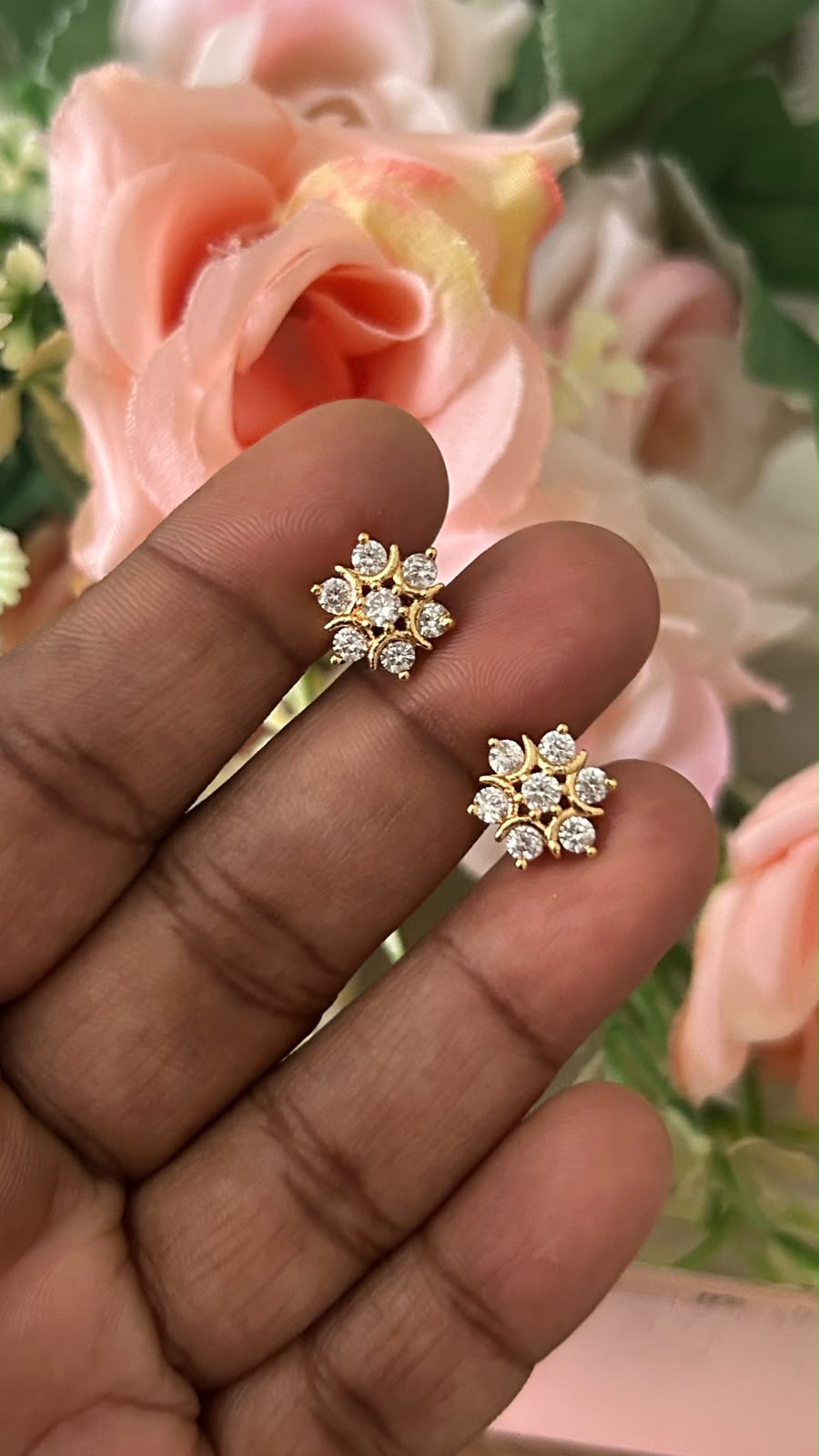 Panchaloham Polished Shimmer Burst Earrings