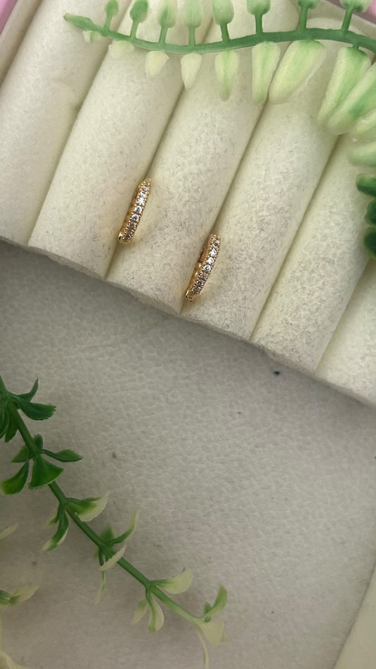 Elegant Single Row White CZ Stone Gold Finish Slim Mini Bali Hoop Earrings for Women – Classic Daily Wear