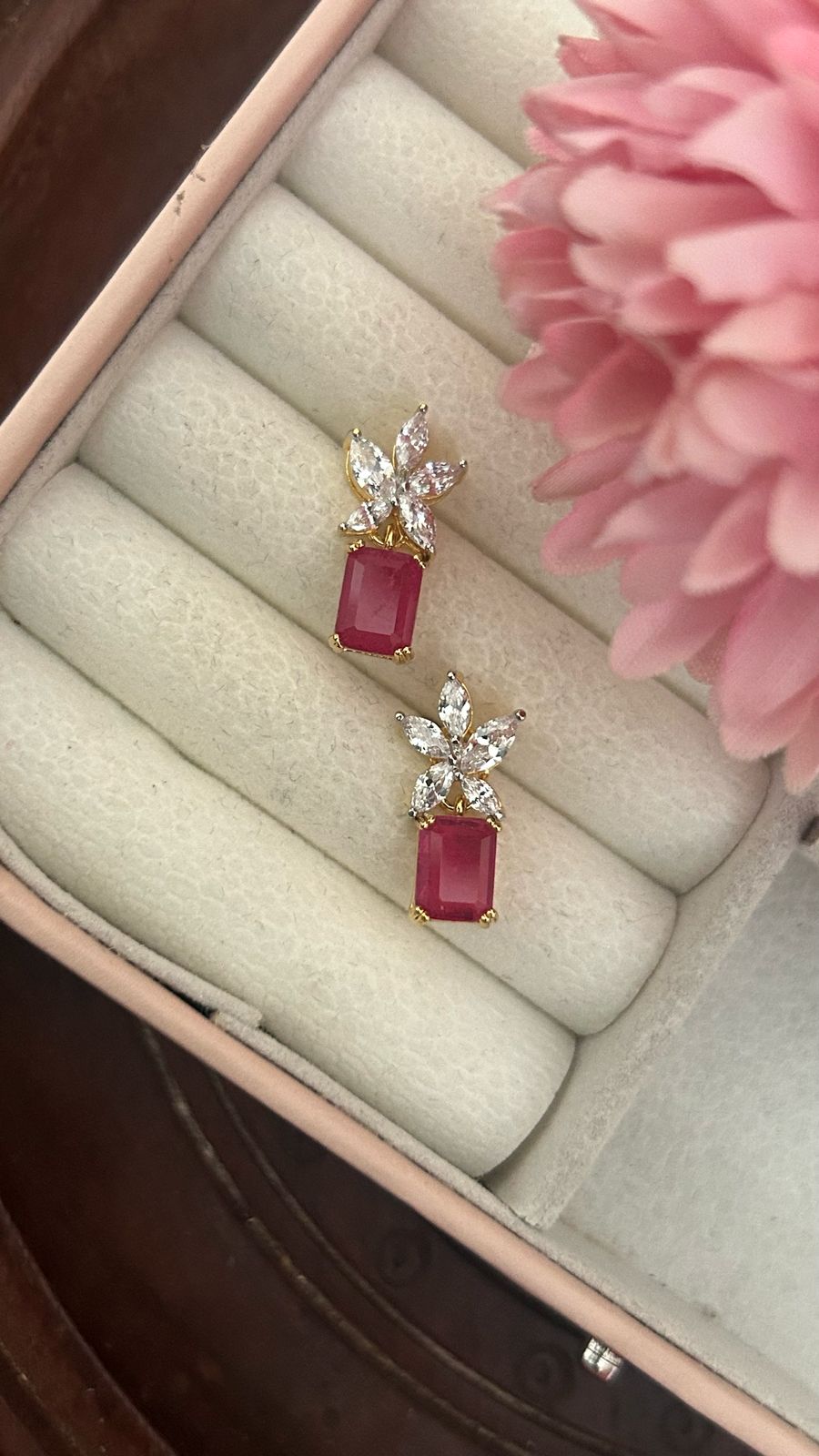 Cz stud with green hanging drop