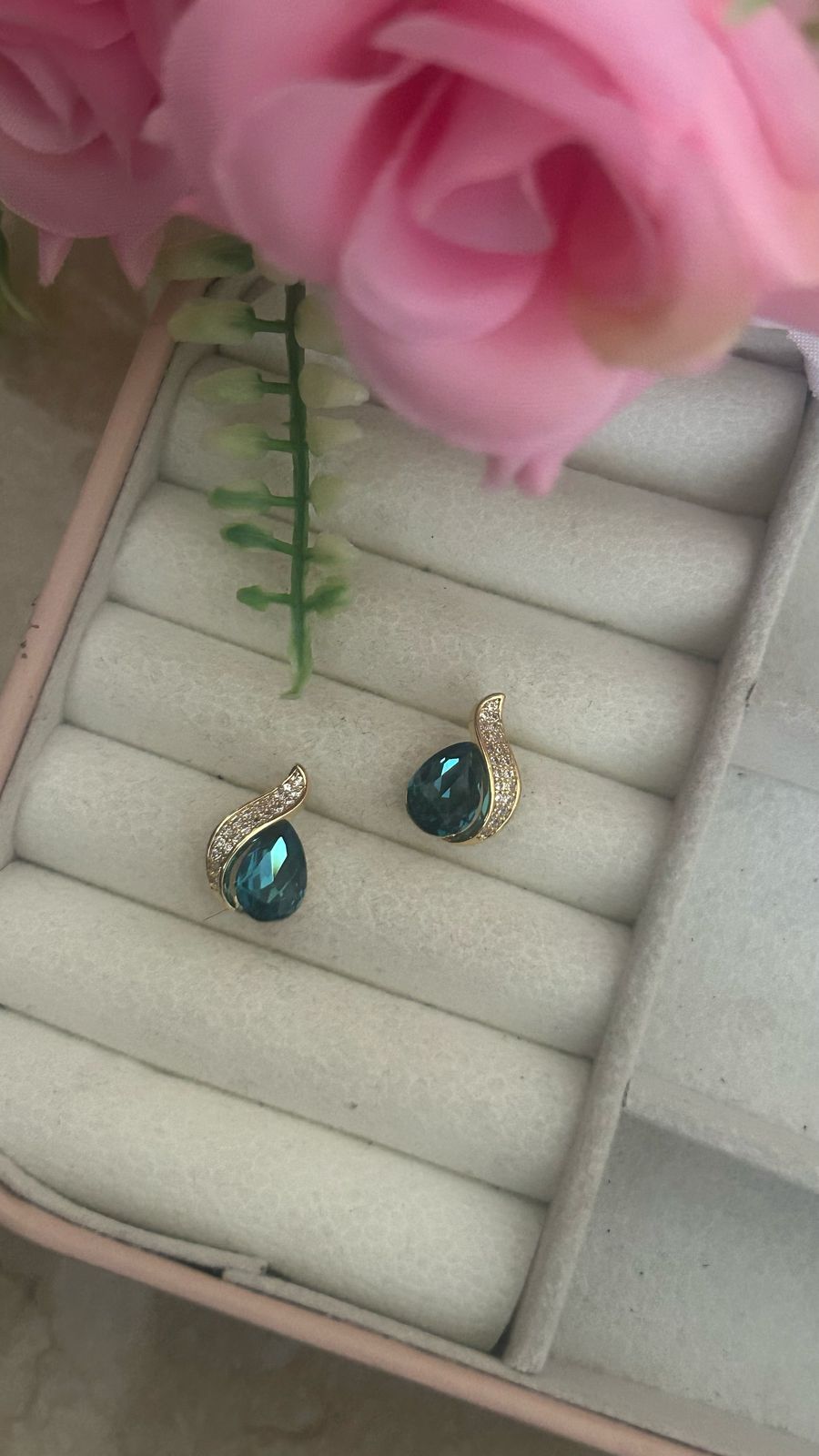 Amethyst Flame Drops – Teardrop Crystal Earrings with Gold Curve Accent