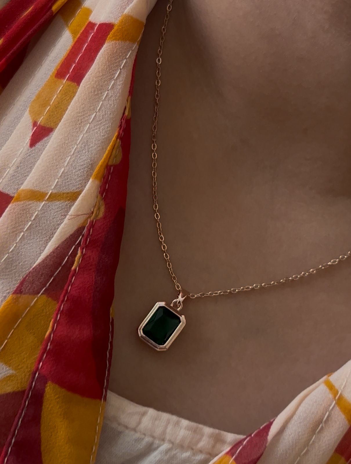 Emerald Green Pendant Necklace in Rose Gold Finish – Elegant Charm