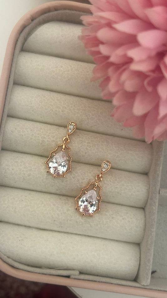 Elegant Teardrop Zircon Dangle Earrings – Gold-Plated Vintage Style for Women
