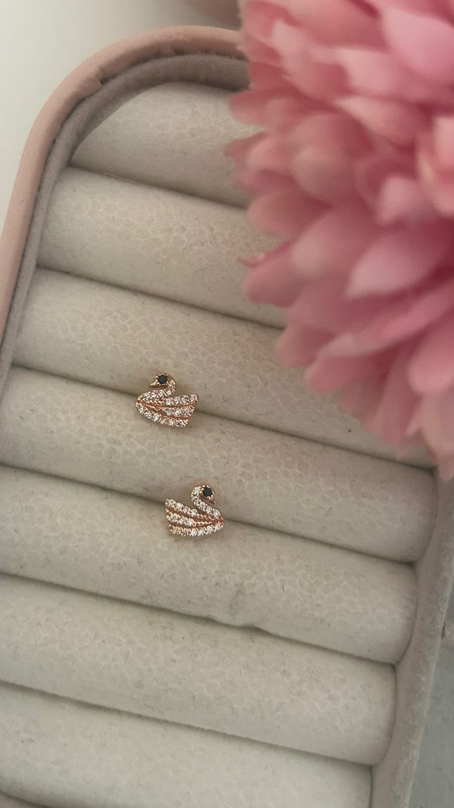 Elegant Swan Design Stud Earrings – Gold-Plated CZ Crystal