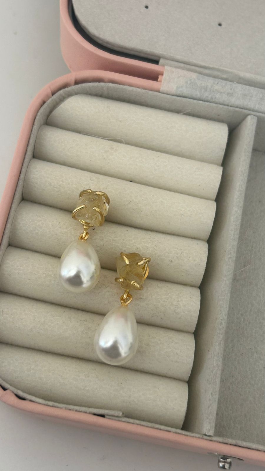 "Raw Stone Stud Earrings with Pearl Drops – Handmade Gold Dangle Earrings for Women, Elegant Boho Jewelry"