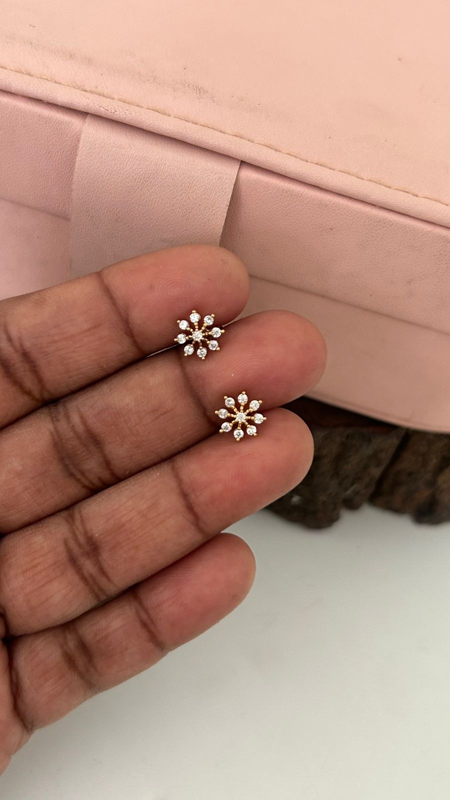 🌸 “Elegant Floral Second Tops”✨ “Mini Flower Design Studs” same like nose pin patteren