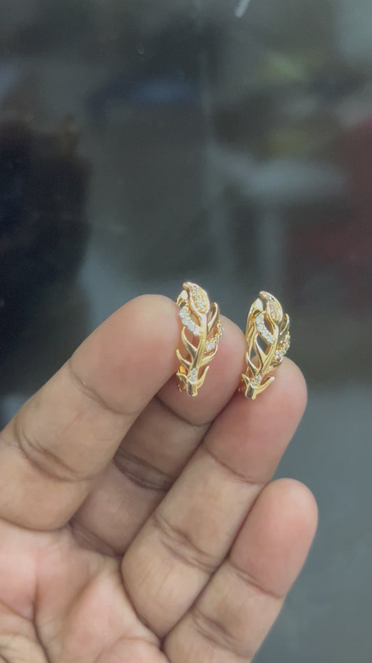 CZ curved leaf shape Bali