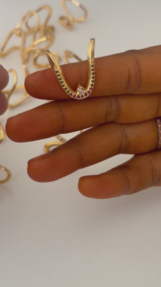 Vanki finger rings